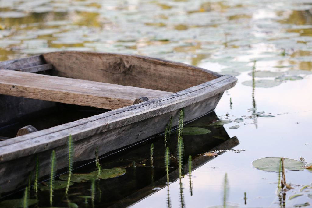barque instant présent pensées parasites